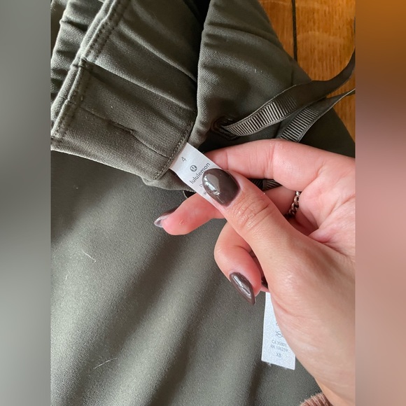 Lululemon army green joggers - Picture 2 of 2